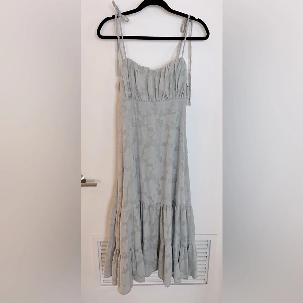 Lulus Sweet Sentiments Sage Green Jacquard Tiered Midi Dress size L - Picture 5 of 9